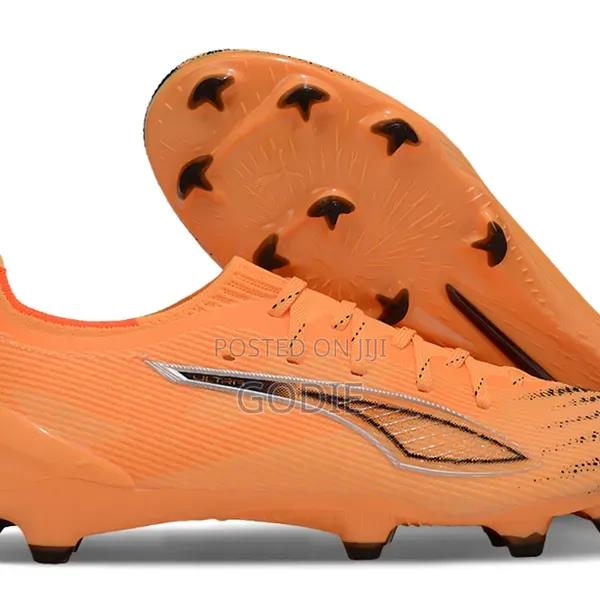 Puma Ultra 6 Model, Part of the "Hot Pursuit" Pack.