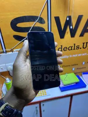 Apple iPhone 11 Pro Max 64 GB White