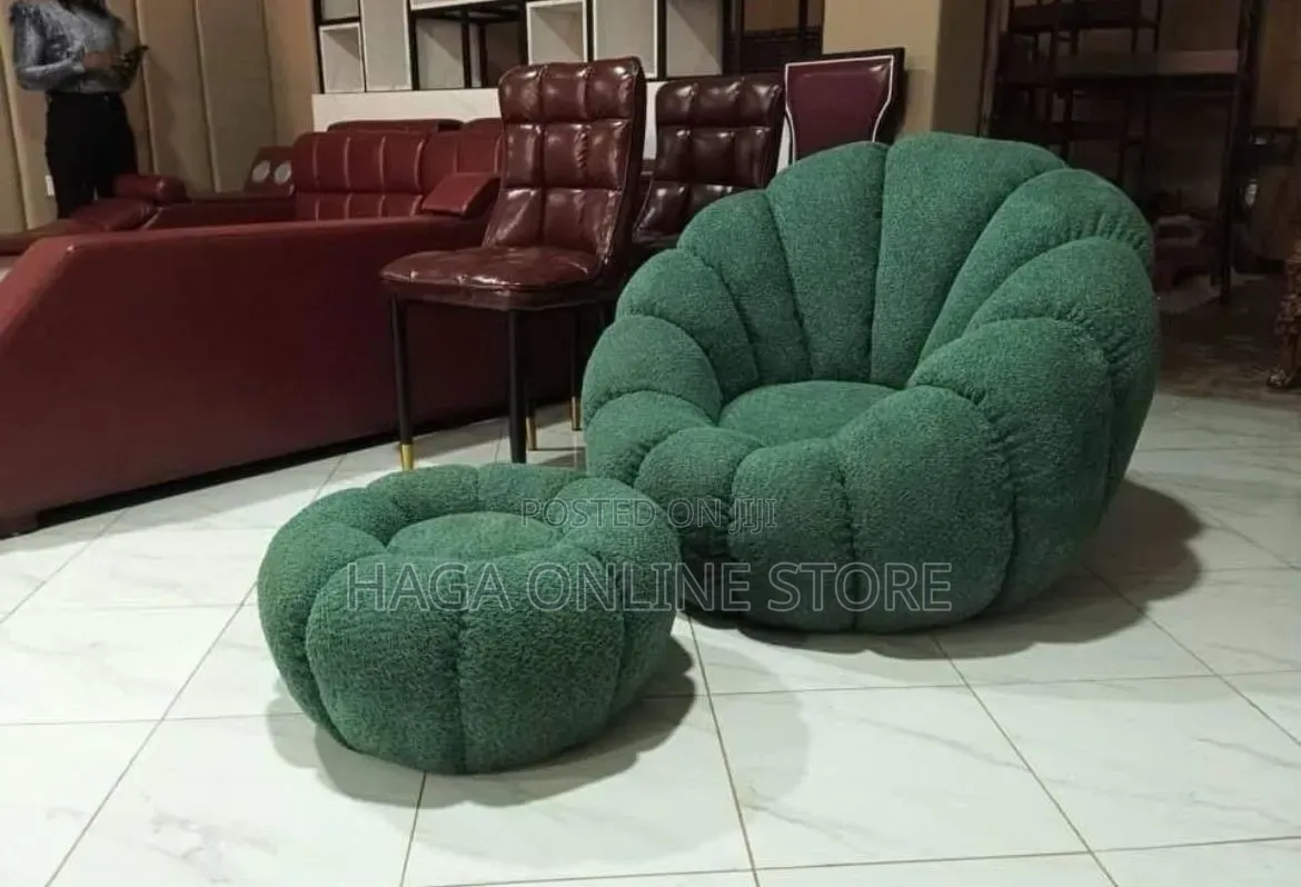 Pumpkin Chair With Ottoman