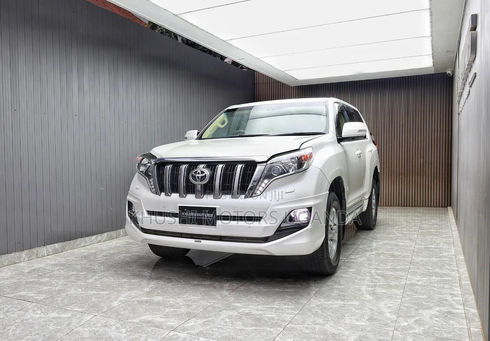 Toyota Land Cruiser Prado 2017 White