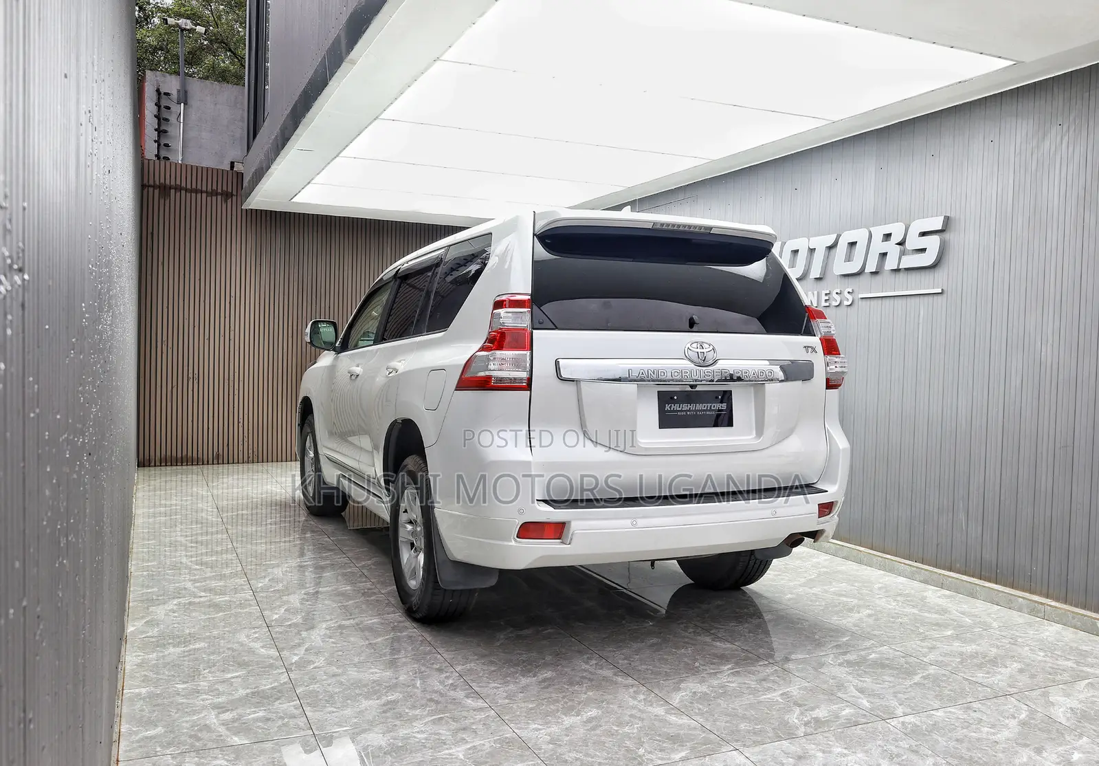Toyota Land Cruiser Prado 2017 White
