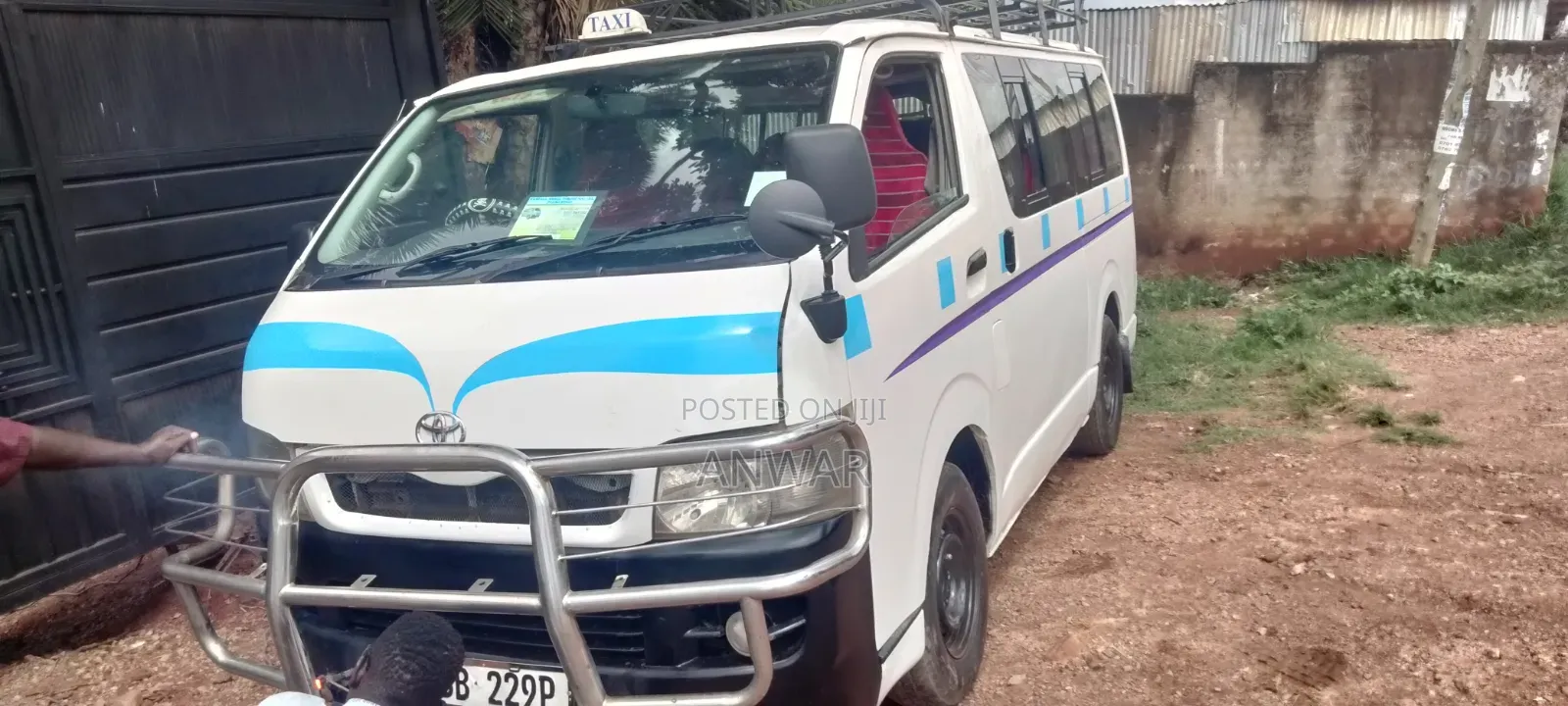 Toyota HiAce 2009 White