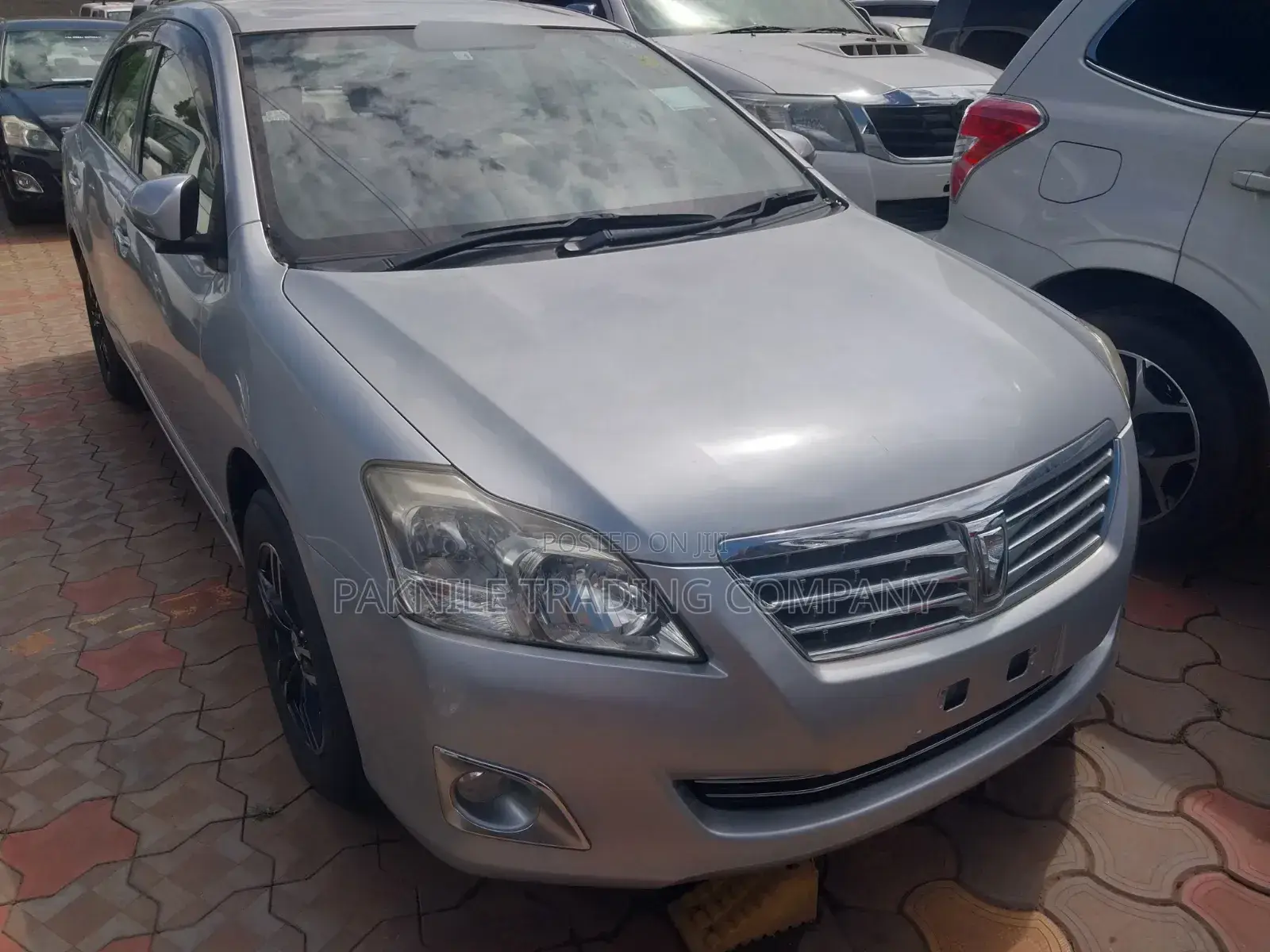 Toyota Premio 2016 Silver