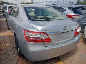 Toyota Premio 2016 Silver