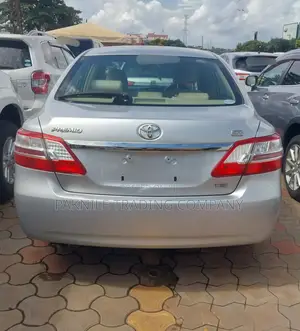 Toyota Premio 2016 Silver
