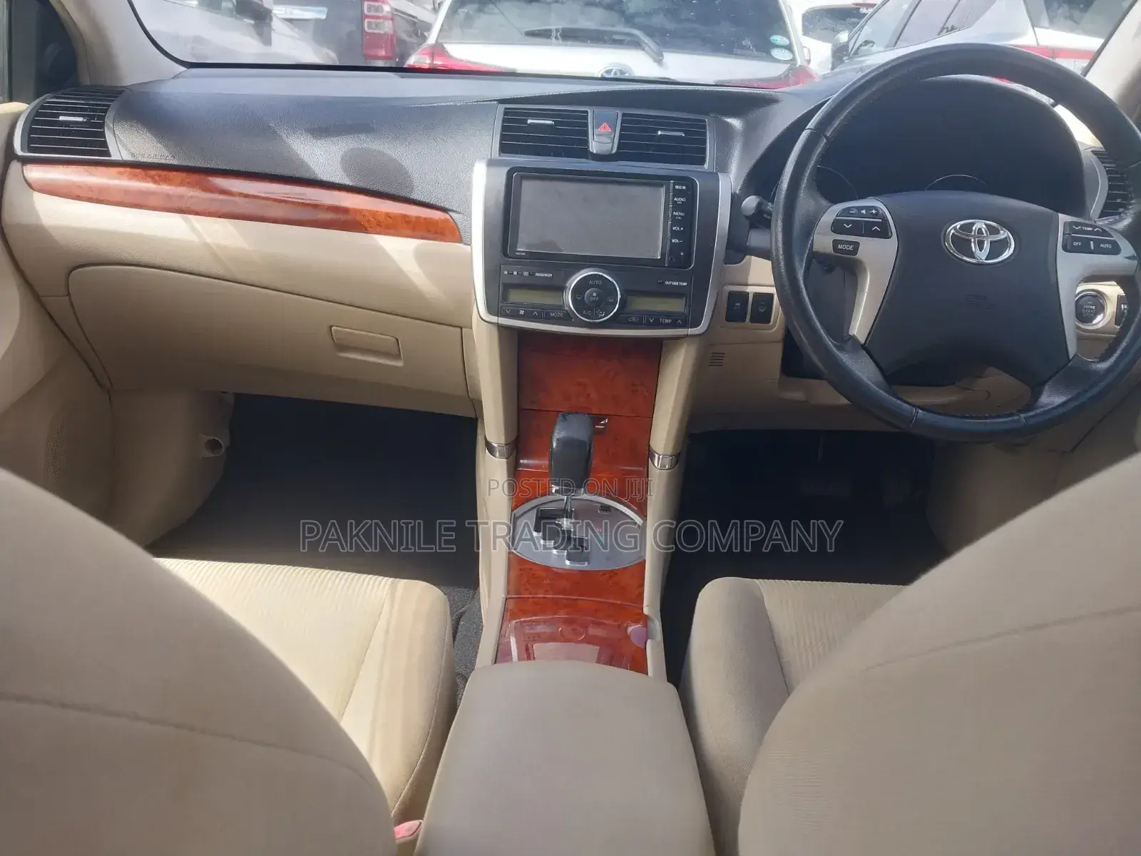 Toyota Premio 2016 Silver