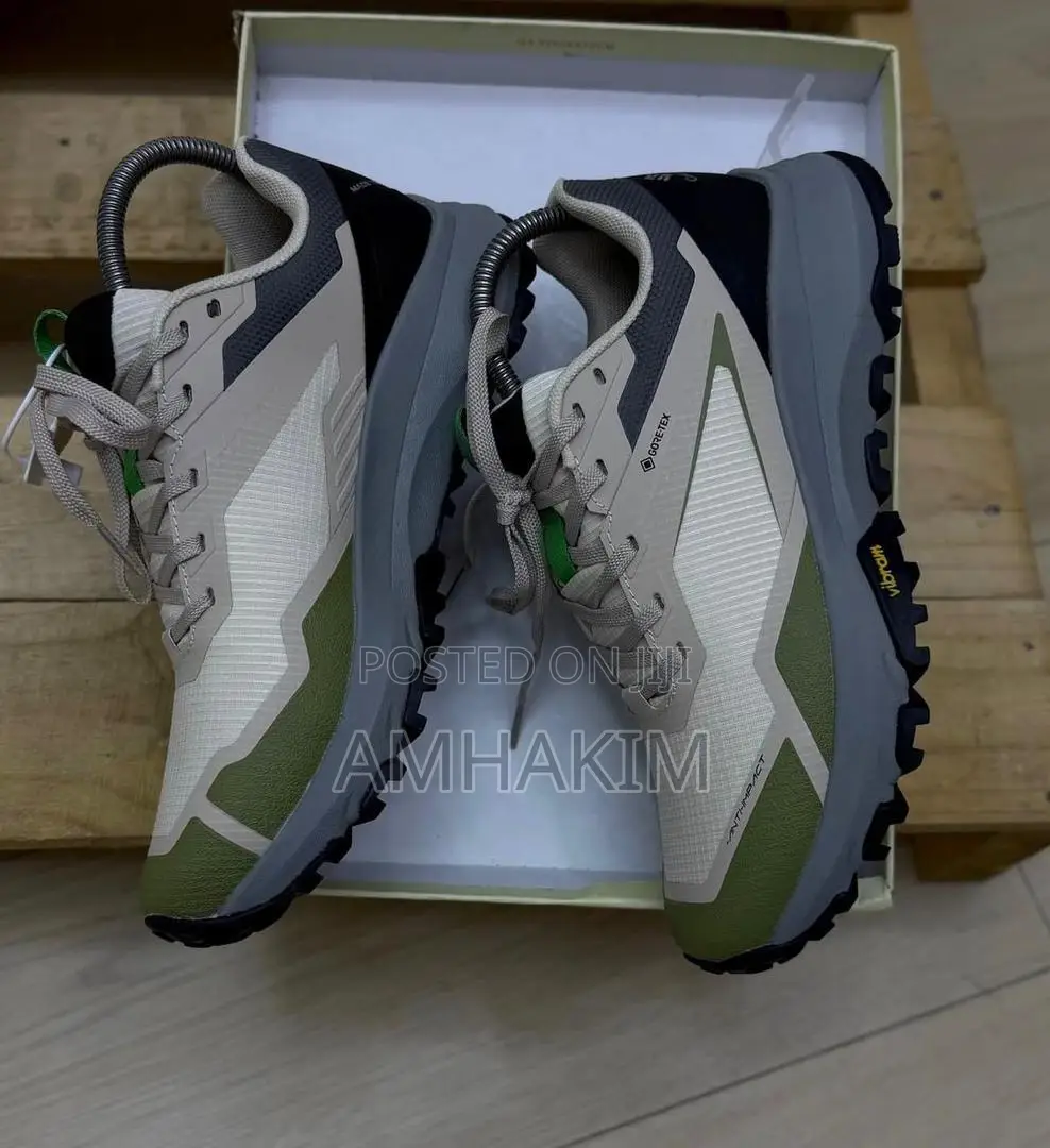 Classic Men Hiking Columbia X Gore-Tex Water Proof Sneakers in Stock