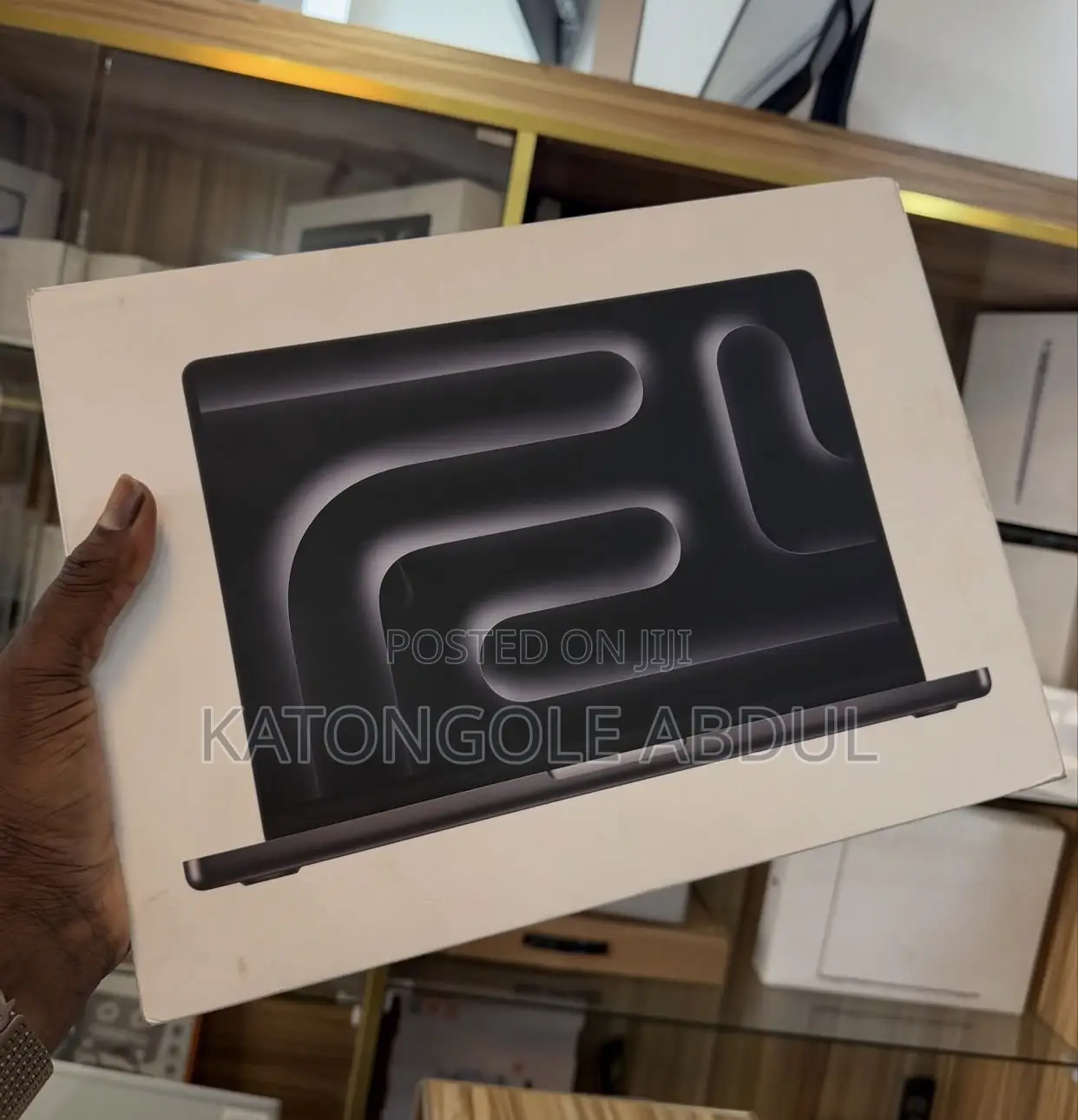 New Apple MacBook Pro 2025 M5 14-inch 16GB Apple M5 Pro SSD 512GB