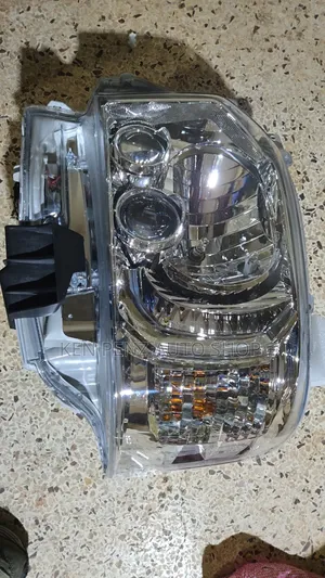 Hiace Drone 2014 - 2019 Headlamp