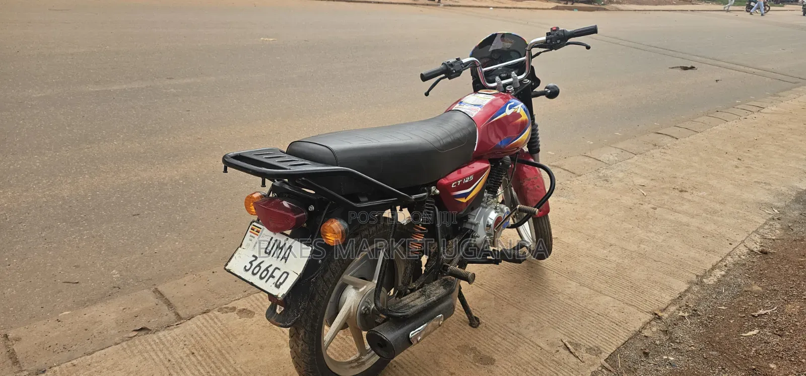 Bajaj CT 125X 2025 Red