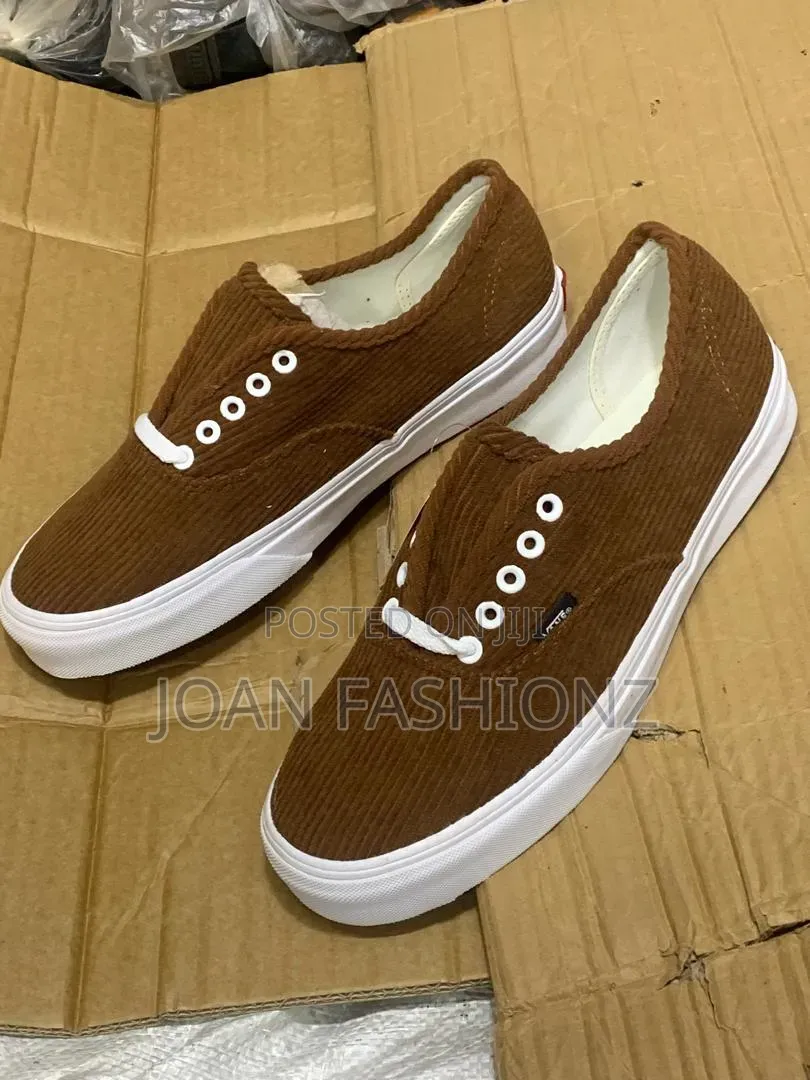 Classic Men's Designer Sneakers _Brown\White