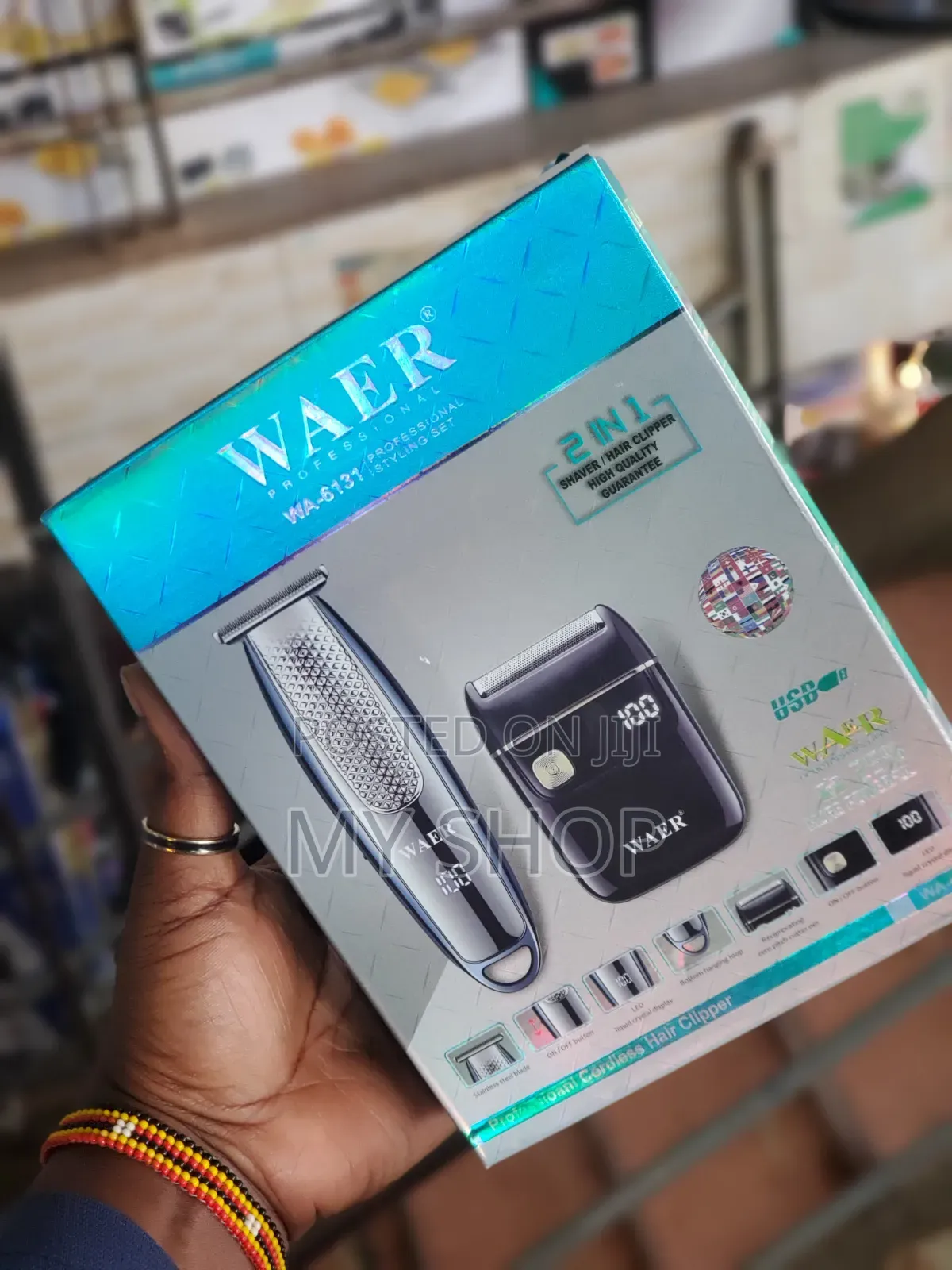 Travel Shaver Kit - With a Clipper and a Smoother