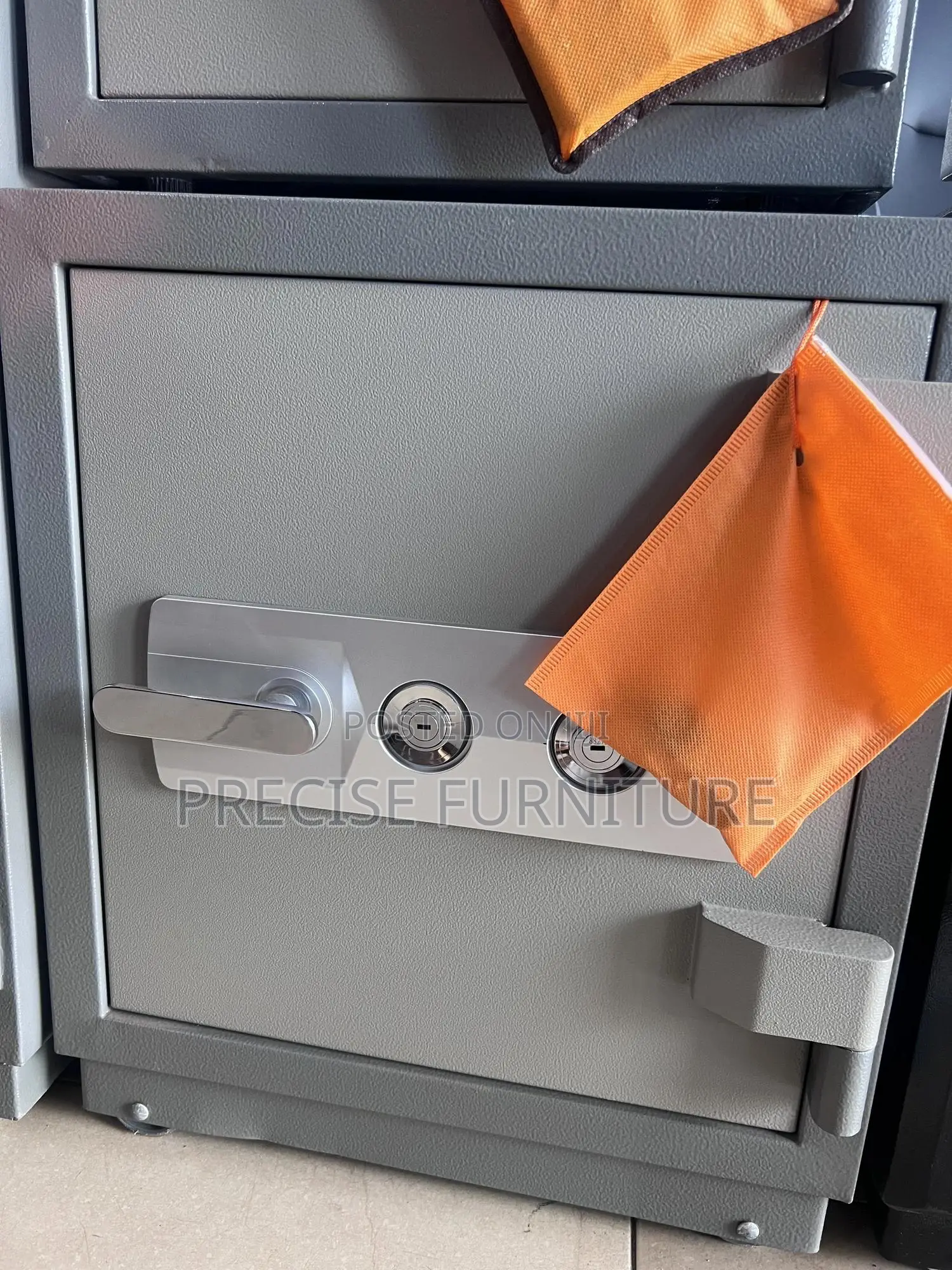 Manual Safe Box