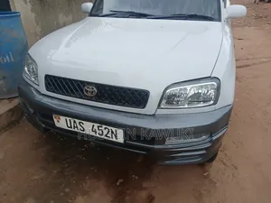 Toyota RAV4 1999 Silver