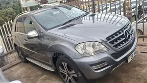 Mercedes-Benz M Class ML 350 AWD 4Matic (3.5L V6 7A) 2006 Silver