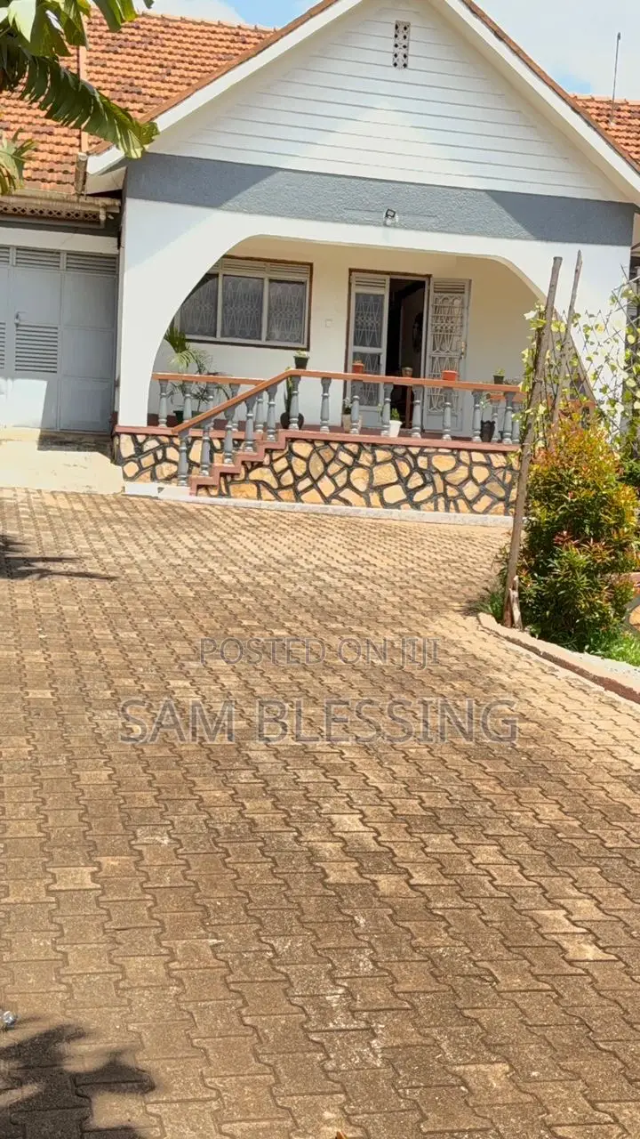 4bdrm House in Ntinde Residential, Nakawa for sale