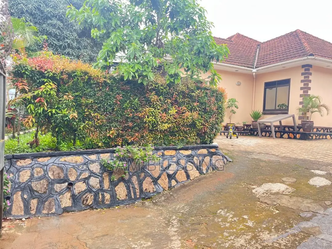 4bdrm House in Ntinde Residential, Nakawa for sale