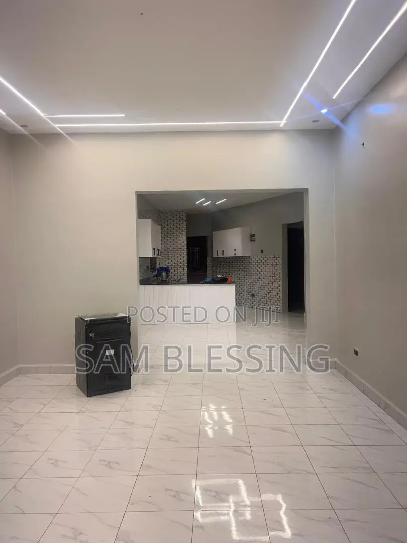 3bdrm House in Kitende, Ssabagabo-Makindye for sale
