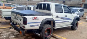 Toyota Hilux SR 4x4 2015 Gold