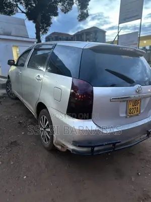 Toyota Wish 2004 Silver