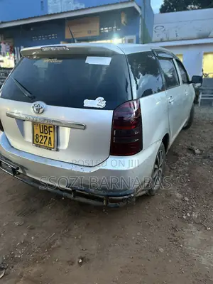 Toyota Wish 2004 Silver