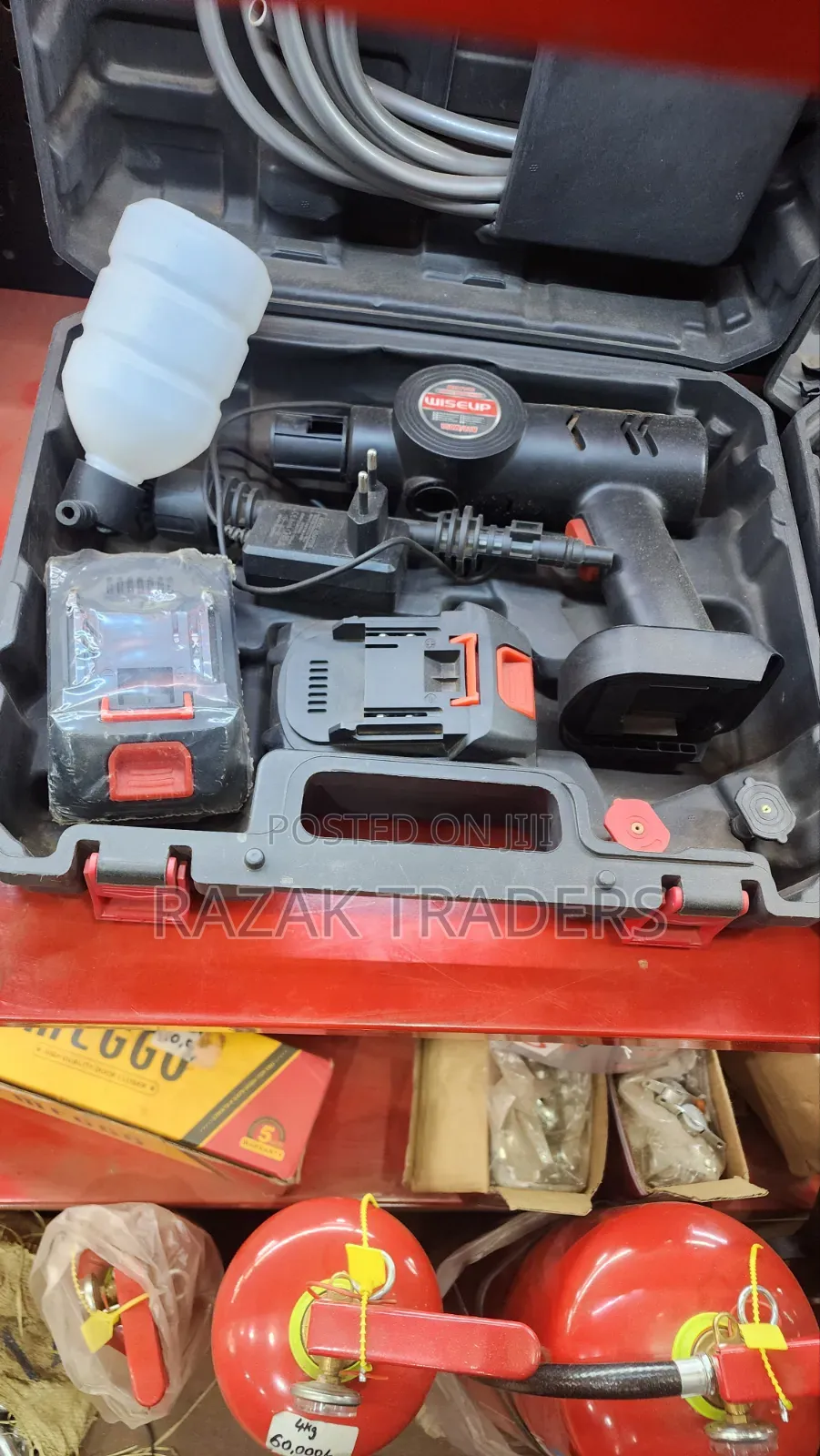 21v Wiseup Portable Car Washer Kit, a Cordless High-Pressure Cleaning