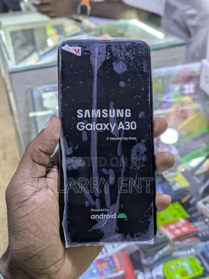 Samsung Galaxy A30 64 GB Black