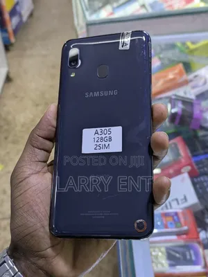 Samsung Galaxy A30 64 GB Black