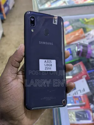 Samsung Galaxy A30 64 GB Black