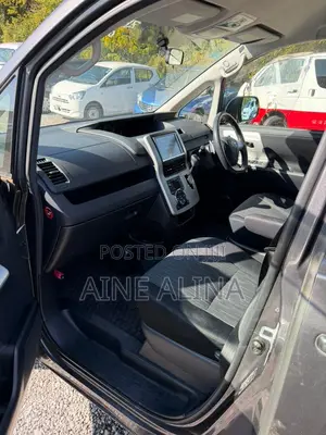Toyota Noah 2012 Gray