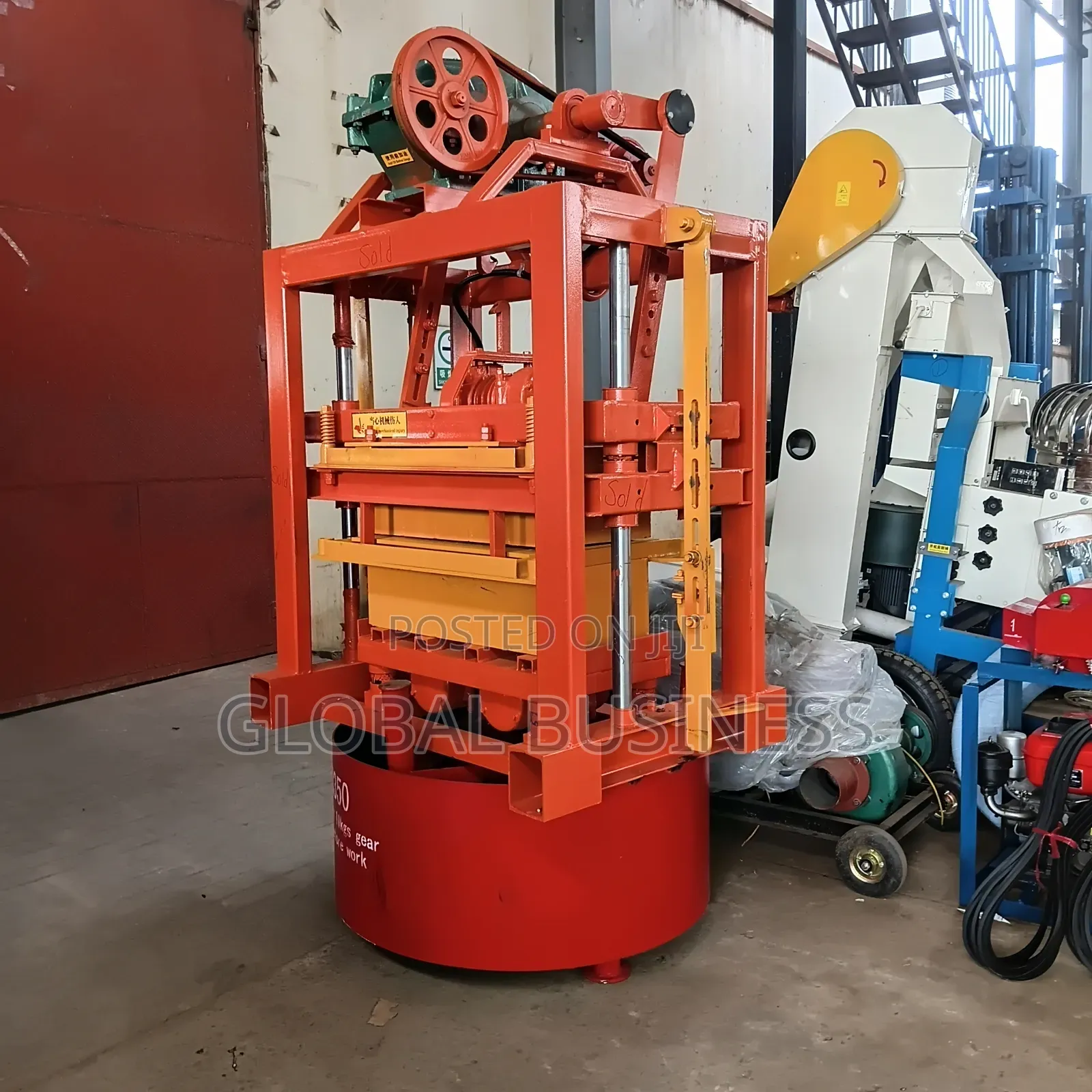 Professional Block Paver Making Machine – Heavy Duty!
