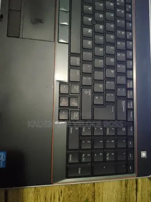 Laptop Dell Latitude 7400 12GB Intel Core i5 SSD 500GB