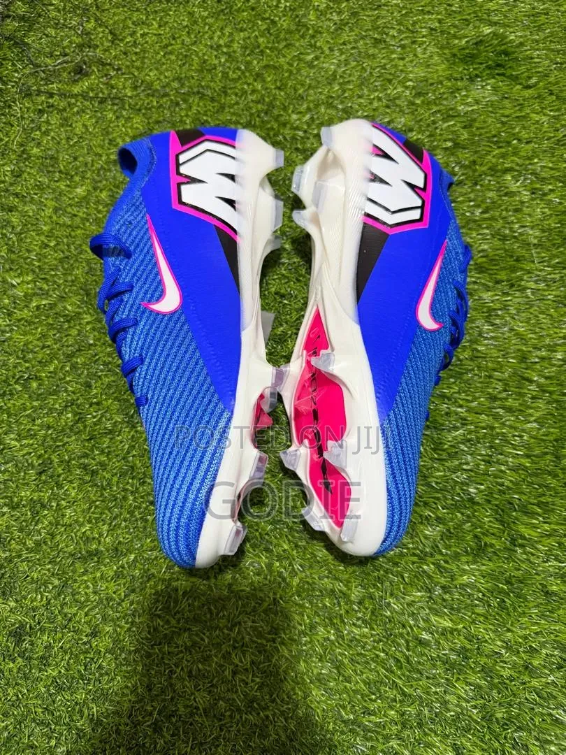 High-Quality Football Boots 38-47