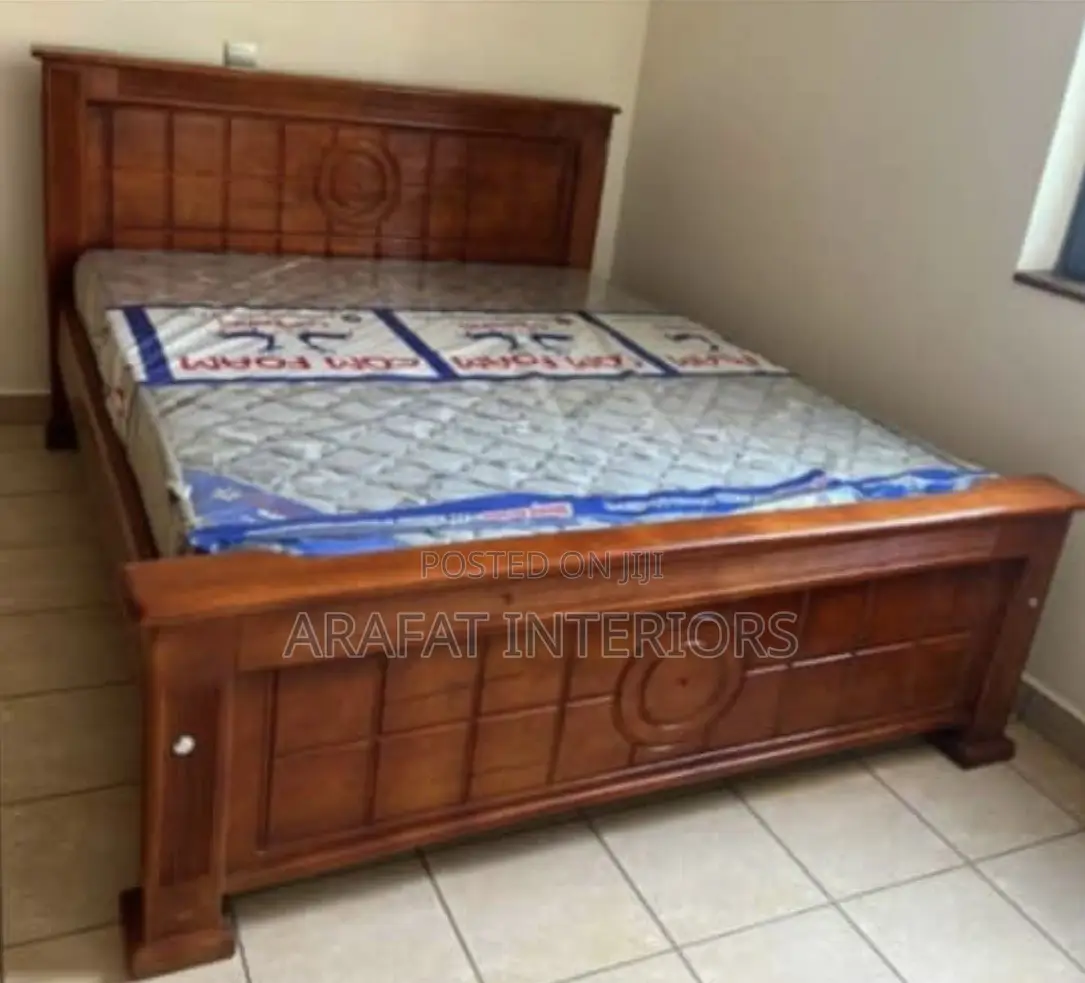 Classic Solid Wood Kïñg Bed
