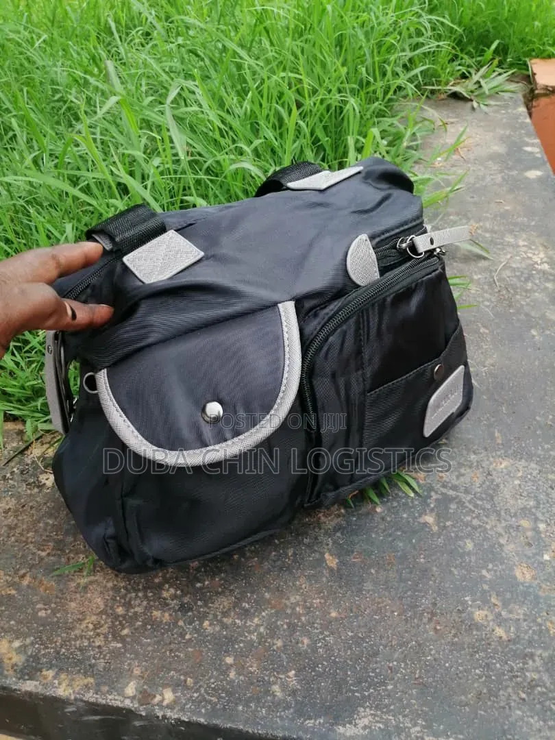 Multi-Layer Nylon Crossbody Bag, Waterproof, Large Capacity, Tote Bag