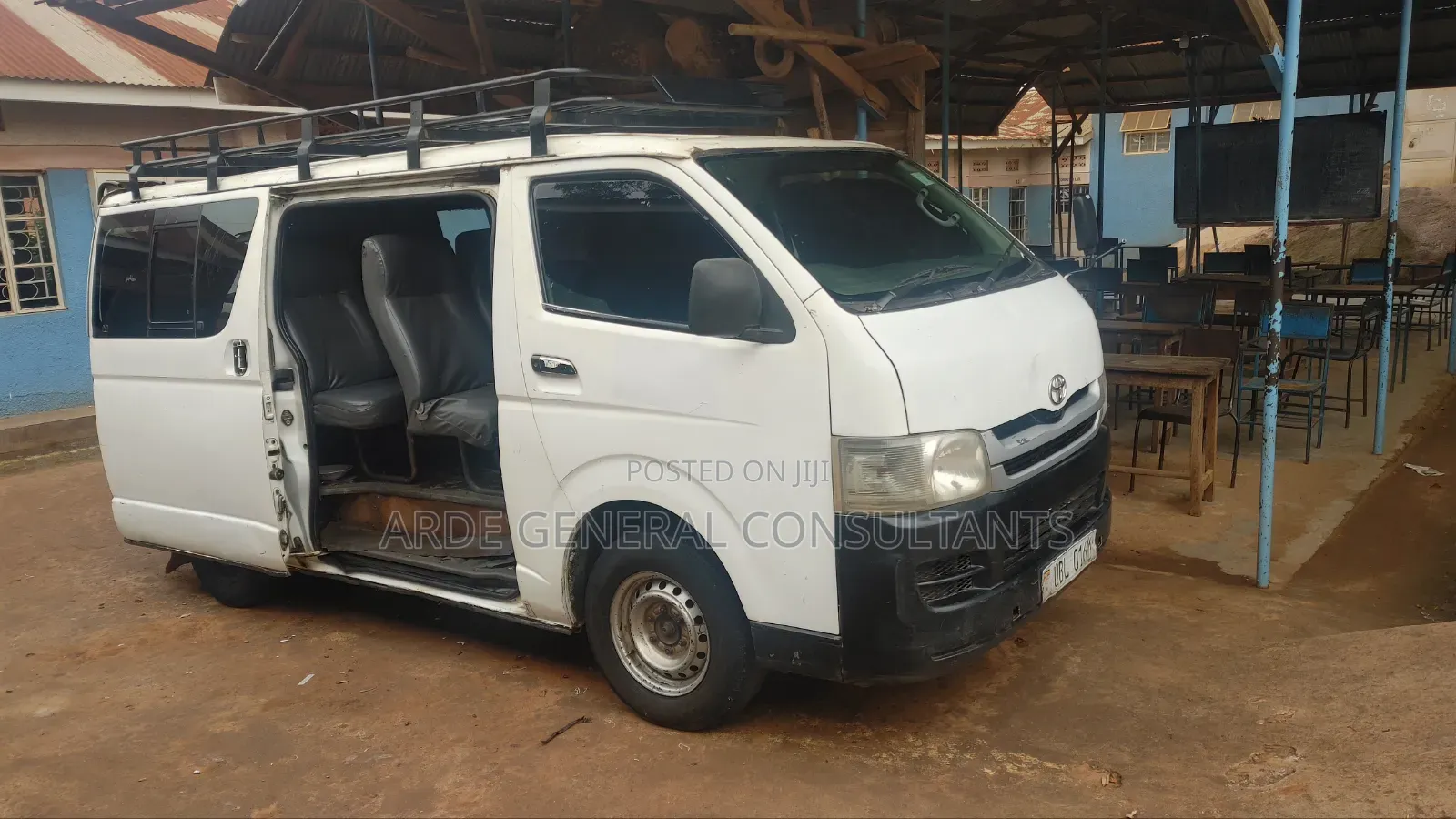 Toyota HiAce 2010 White