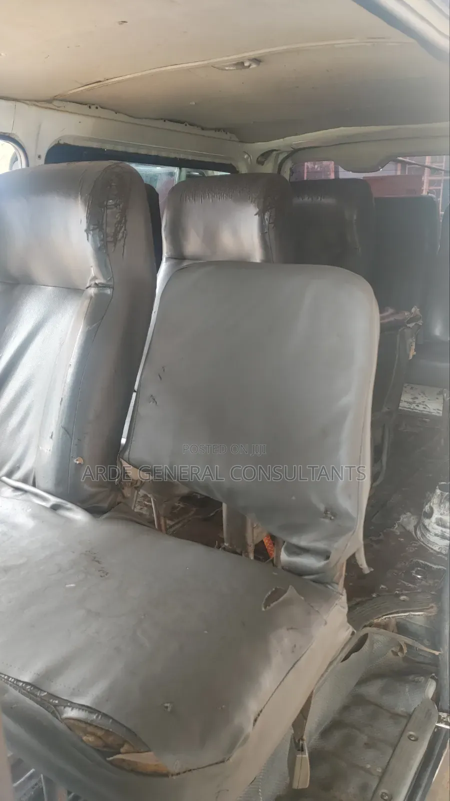 Toyota HiAce 2010 White