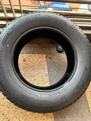 225/65r17 Bridgestone Japan Tyres Good Condition