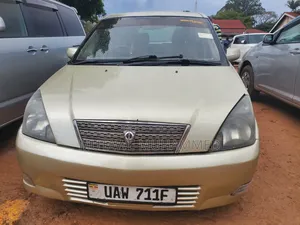 Toyota Opa 2005 Gold