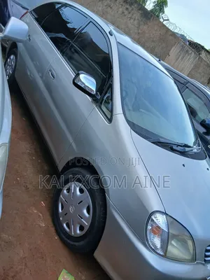 Toyota Nadia 2000 White