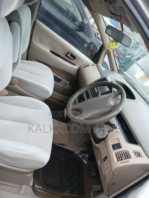 Toyota Nadia 2000 White
