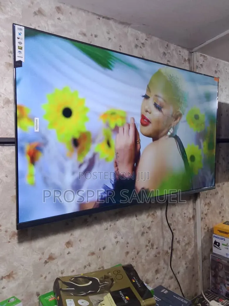 Brand New Lg 60 Inches Smart Digital Flat Screen Flameless Tv