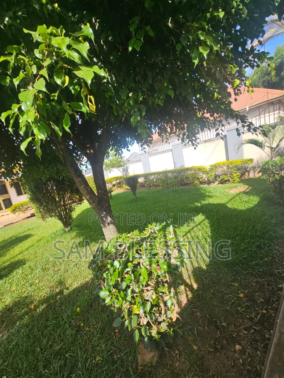 3bdrm House in Kajjansi Bweya, Ssabagabo-Makindye for sale