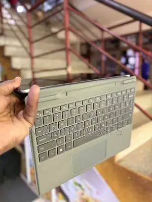 Laptop Dell Latitude 7200 2-in-1 16GB Intel Core i7 SSD 512GB