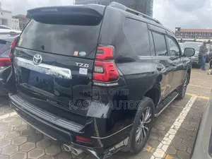 Toyota Land Cruiser Prado 2017 Black