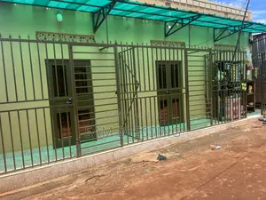 4bdrm Duplex in Gangu, Makindye for sale