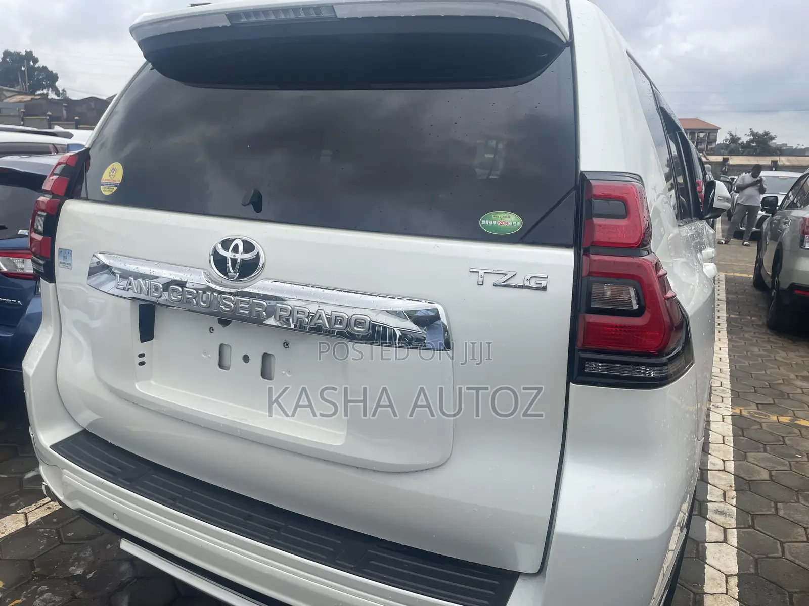 Toyota Land Cruiser Prado 2017 White