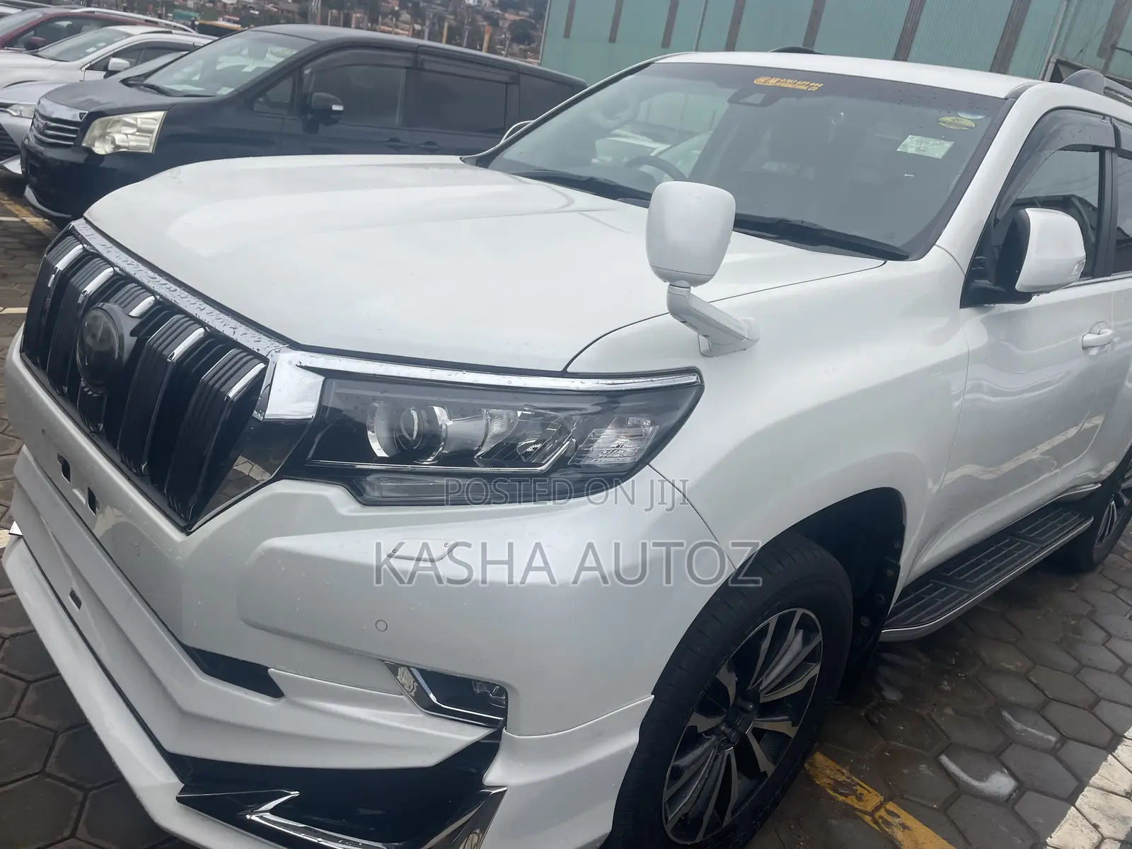 Toyota Land Cruiser Prado 2017 White