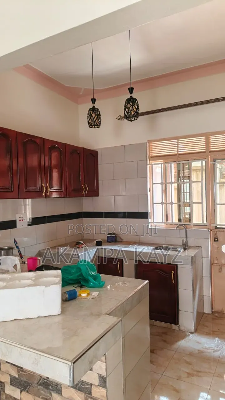 Furnished 2bdrm Mansion in Owner, Wakiso / Wakiso for rent