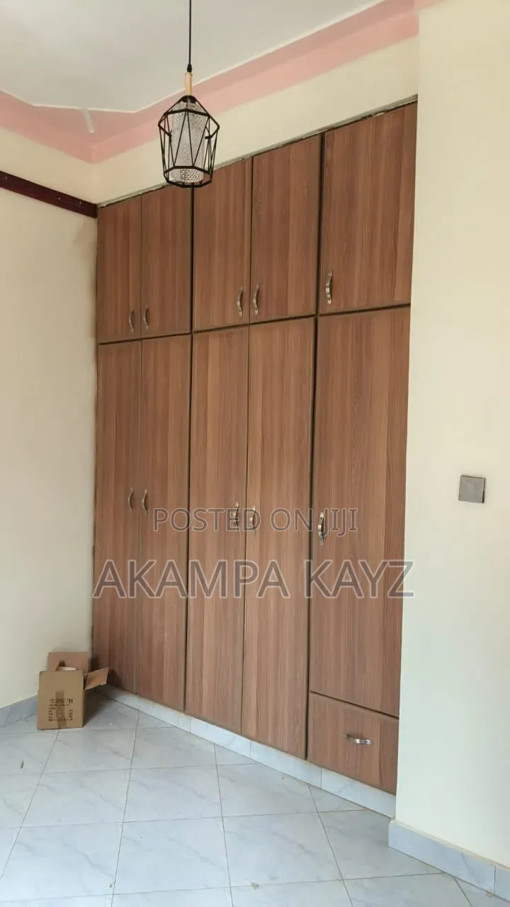 Furnished 2bdrm Mansion in Owner, Wakiso / Wakiso for rent
